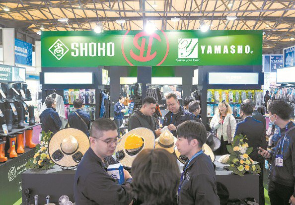 不同细分领域的创新产品亮相华交会 本报记者 陈梦泽 摄