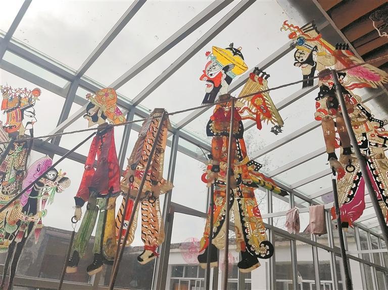 栩栩如生的皮影。本报记者 牛玉娇 摄