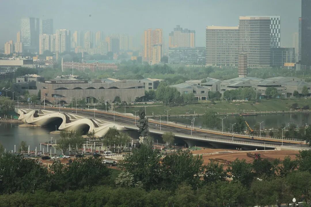 4月25日，通州区五河交汇处的千菏泻露桥正式通车