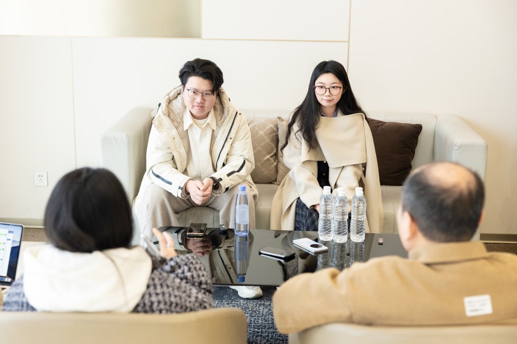 承影载文制片人问天、编剧星星接受采访