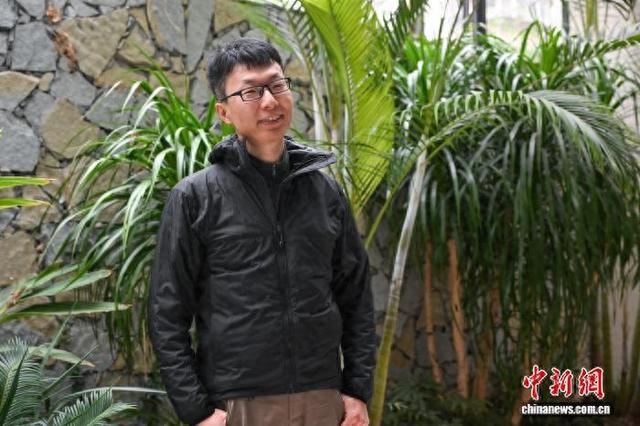 程新皓在昆明接受中新网专访。李嘉娴 摄