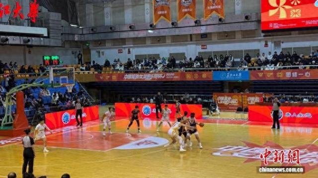 2026年中国篮球协会女子俱乐部杯黑龙江赛区比赛在哈尔滨开赛。王妮娜 摄
