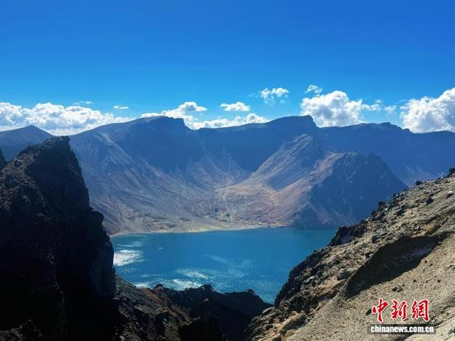 长白山天池。姜月恒摄