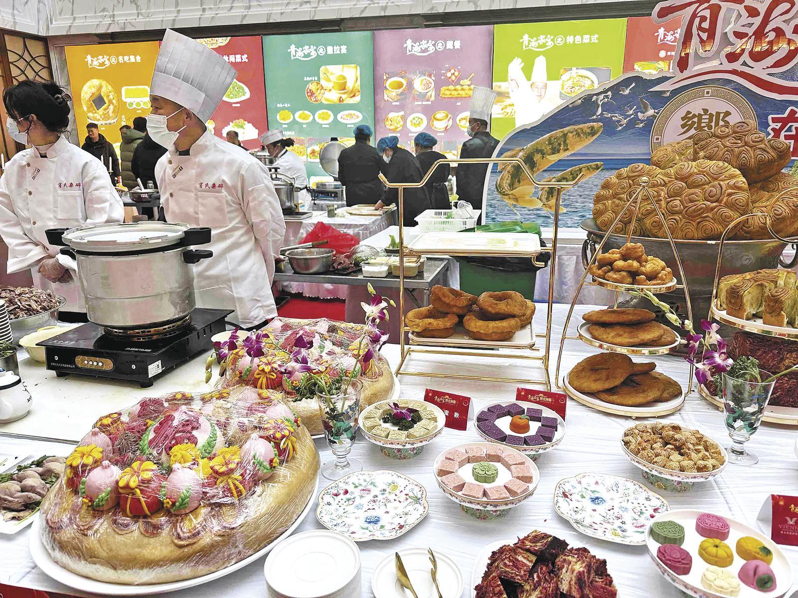 家宴现场。本报记者 董洁 摄