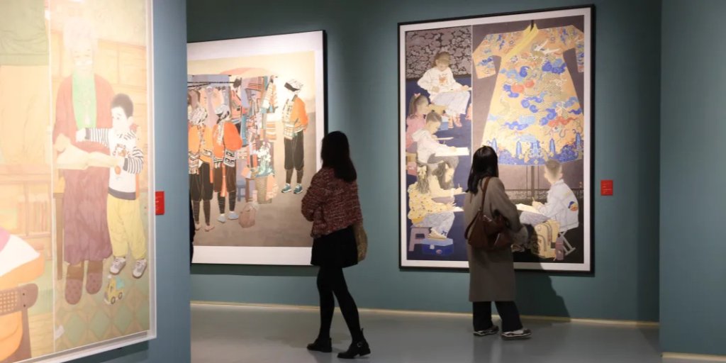 第十二届中国工笔画作品展（上海巡展） 观众参观
