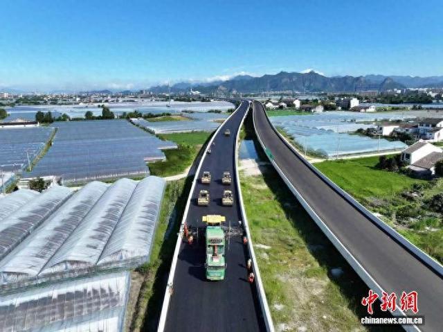 瑞苍高速建设现场。浙江交通集团 供图