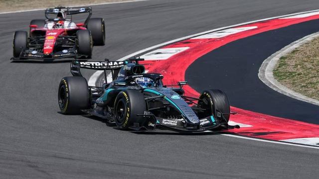 勒克莱尔追击拉塞尔 李铭珅 摄