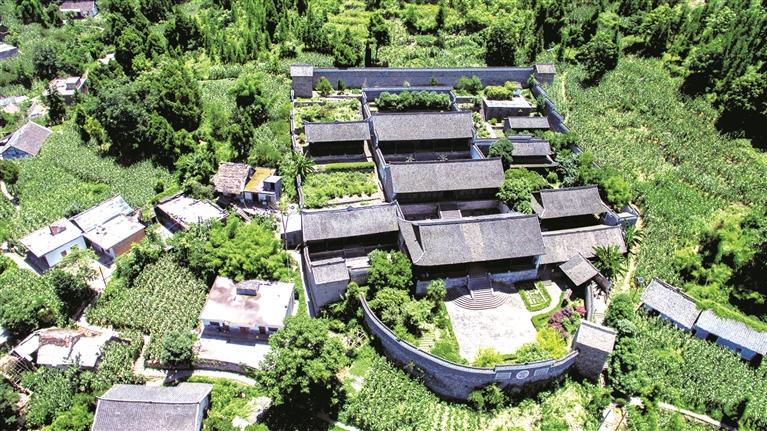 大屯土司庄园全景。罗仕华 摄
