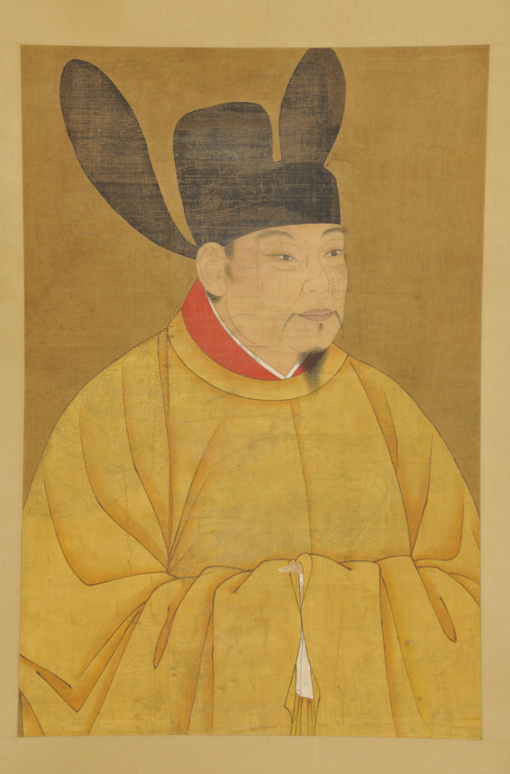 吴越武肃王钱镠像轴，明，浙江省博物馆藏