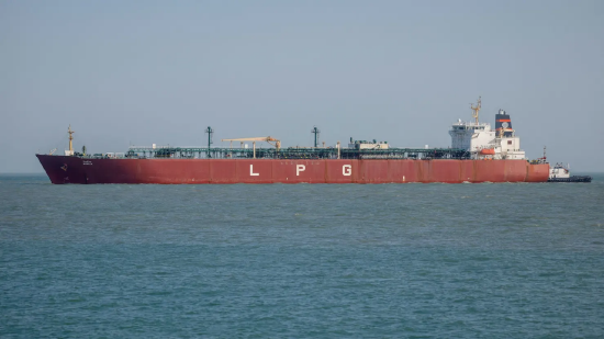 2026 年 3 月 16 日，美以与伊朗冲突期间，印度液化石油气运输船 “希瓦利克” 号经霍尔木兹海峡抵达印度古吉拉特邦蒙德拉港。
