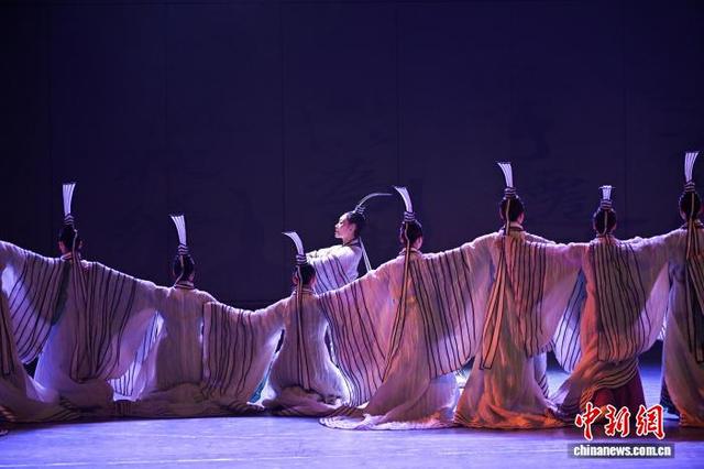 图为情景表演《咏》。中新社记者 于海洋 摄