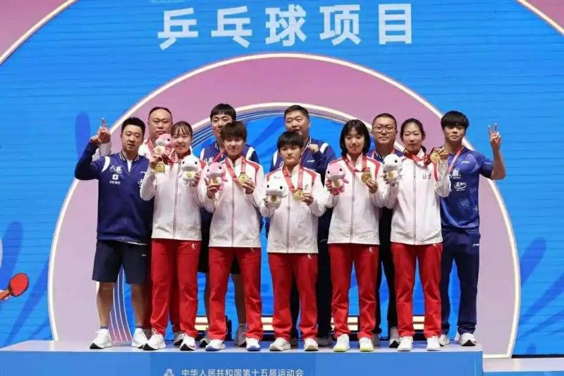 北京青年女乒夺冠
