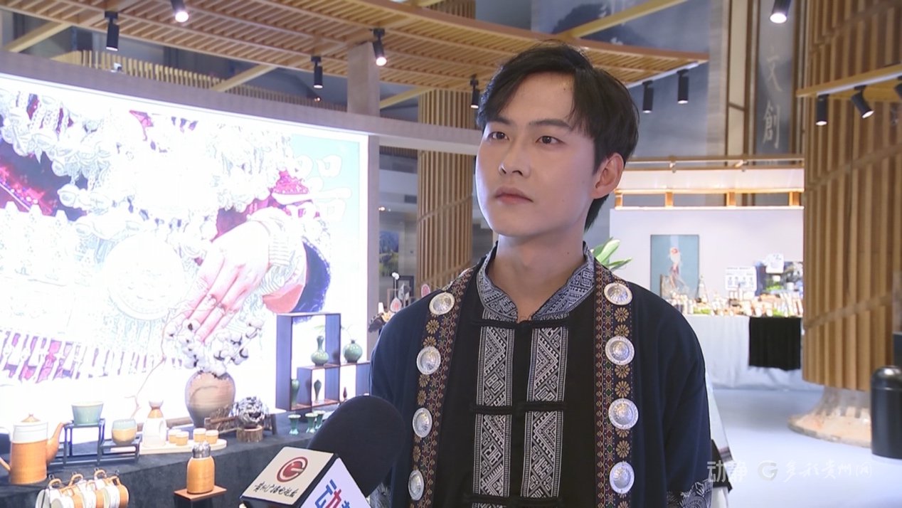 李明文佳