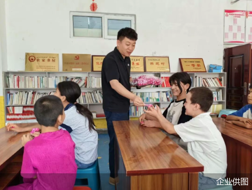 华夏银行通过一本好书的传递让精神财富真正流动起来