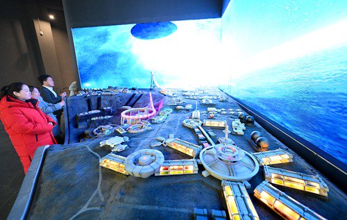 图为远航天梦航天科技体验中心内部场景。