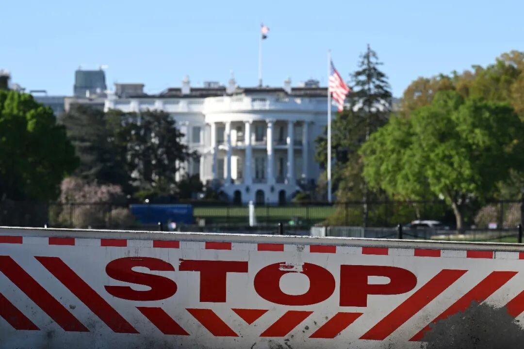 这是4月7日在美国首都华盛顿拍摄的白宫。