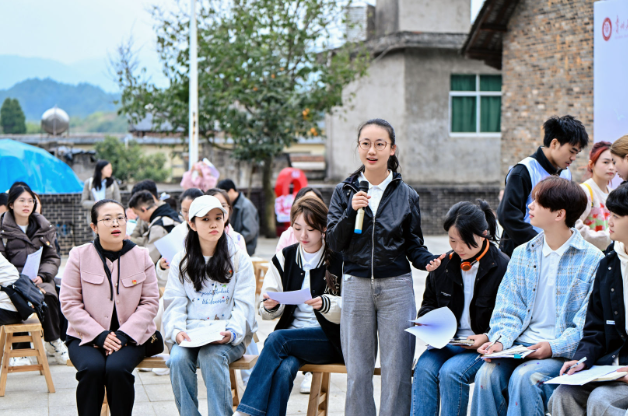 贵州大学“文化种子”团队队长赵欢欢介绍文化空间重塑思路