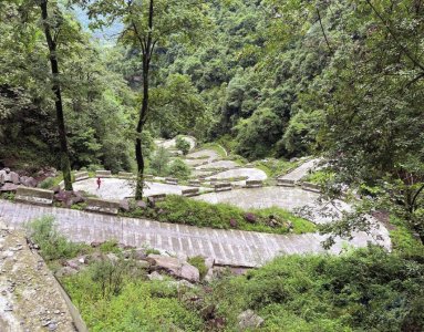 网红路西泥湾24道拐。杜卓滨摄