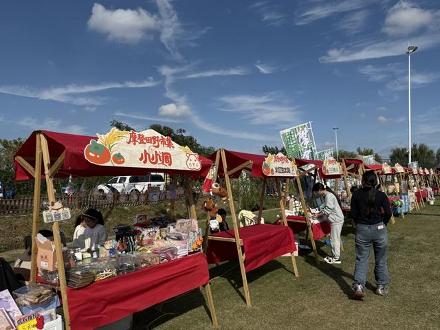 摩登乡野乡村市集。沈思怡 摄