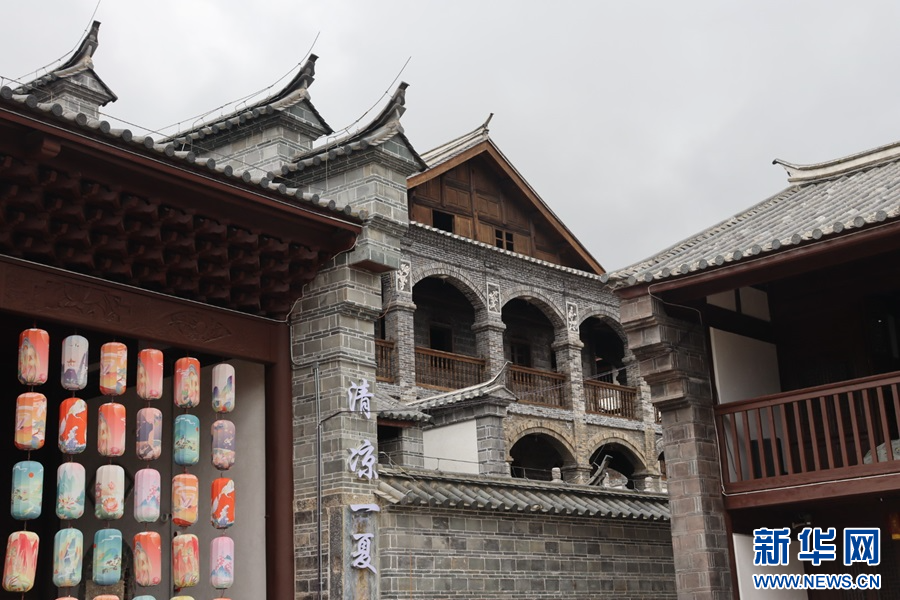 昭通古城内的特色建筑（9月19日摄）。新华网发（杨荣选 摄）
