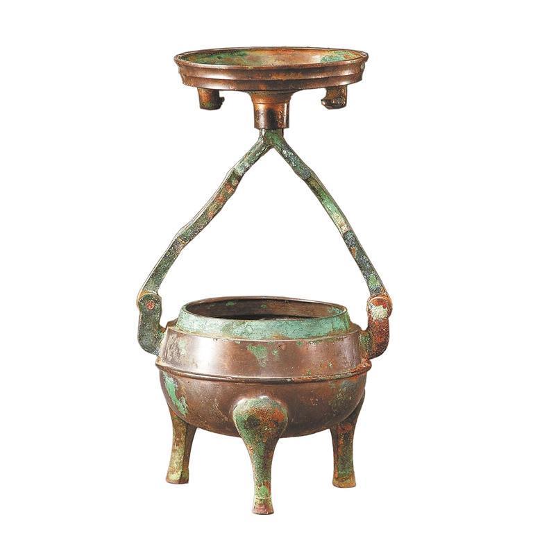 鼎形铜行灯 甘肃省博物馆藏