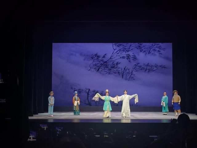 《玉簪记》谢幕。竺暨元 摄