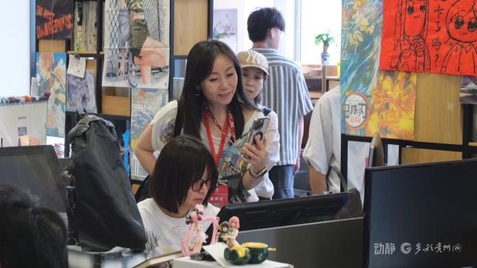 嘉宾参观谦行映画了解动漫创作过程