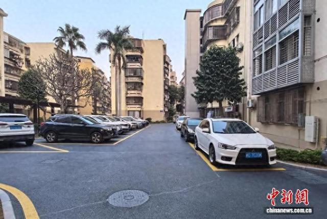 改造后的嘉美花园小区整洁有序。 阮明浩 摄