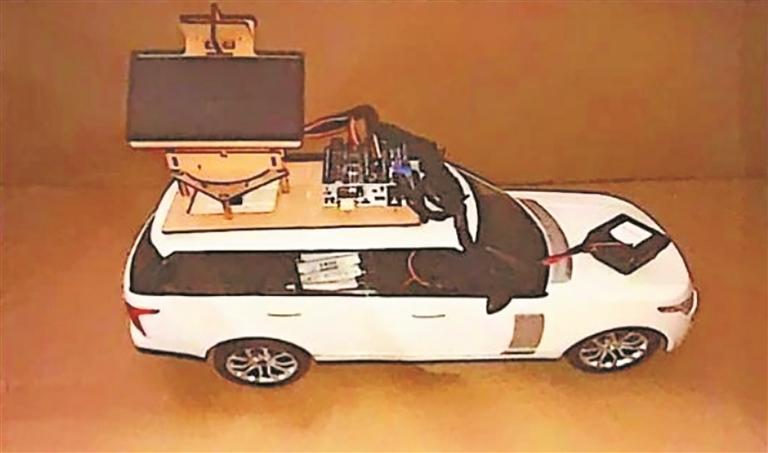 许清心设计的“太阳能追光发电汽车降温装置”。（受访者供图）