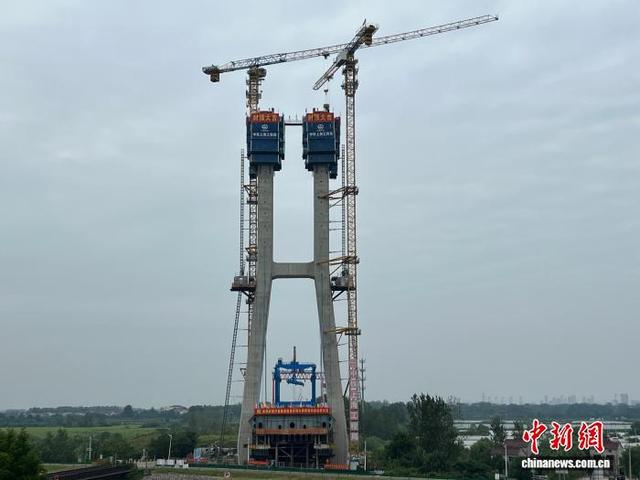 项目施工现场。中新网记者 朱晓颖 摄