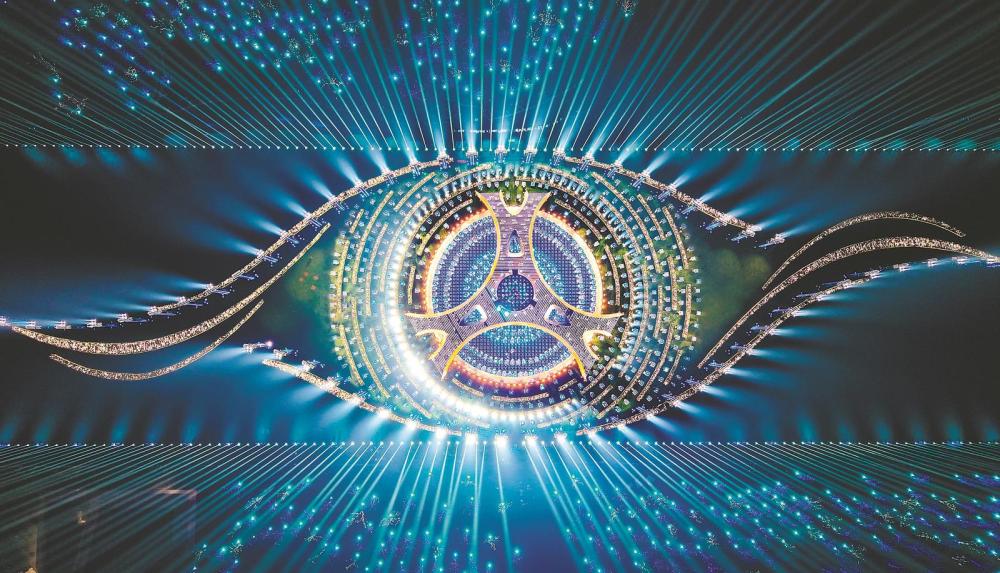   2月16日晚拍摄的春晚合肥分会场主舞台“皖美之瞳”。（无人机航拍）记者 王兰兰 摄