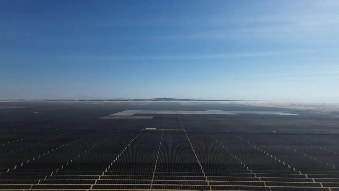 沙特阿尔舒巴赫2.6吉瓦光伏电站
