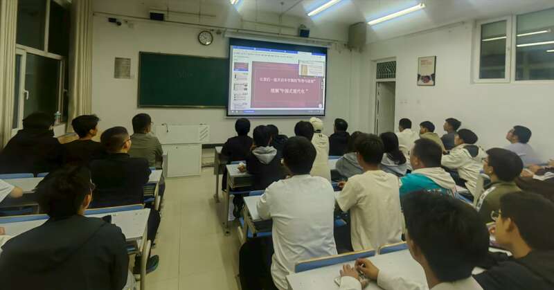 青海大学课堂。清华大学供图