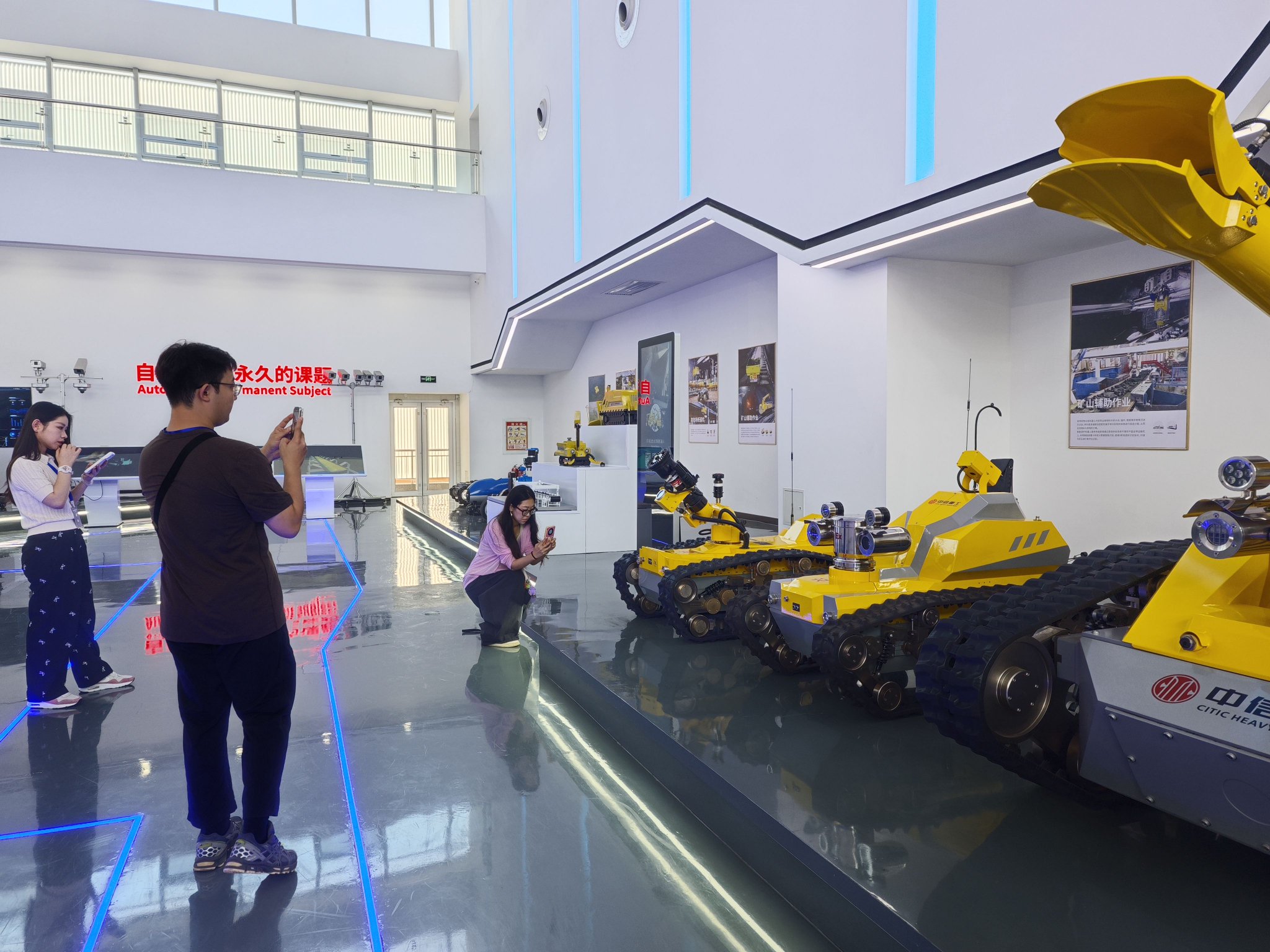 唐山正在成为京津冀三地协同培育机器人产业链的主要承载地。图为唐山市展出的特种机器人。北京日报记者 李如意摄