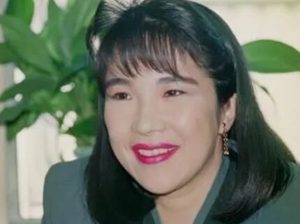 △1993年，当选日本国会众议员的高市早苗