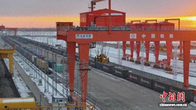 今年一季度，同江铁路口岸中欧班列开行量同比增长102.8%。 同江市委宣传部供图