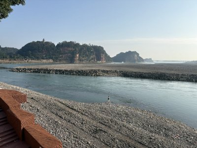 乐山大佛前的水域是岷江、大渡河汇流处。杜卓滨 摄
