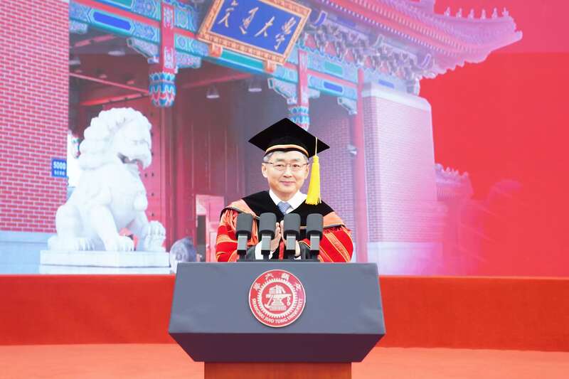 丁奎岭校长致辞。上海交大供图