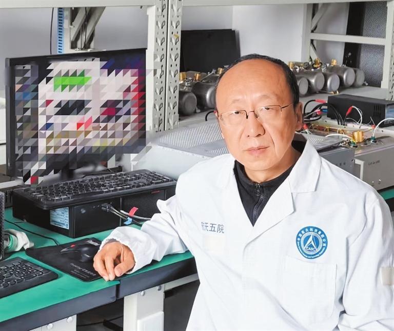 陈江在工作中。受访者供图