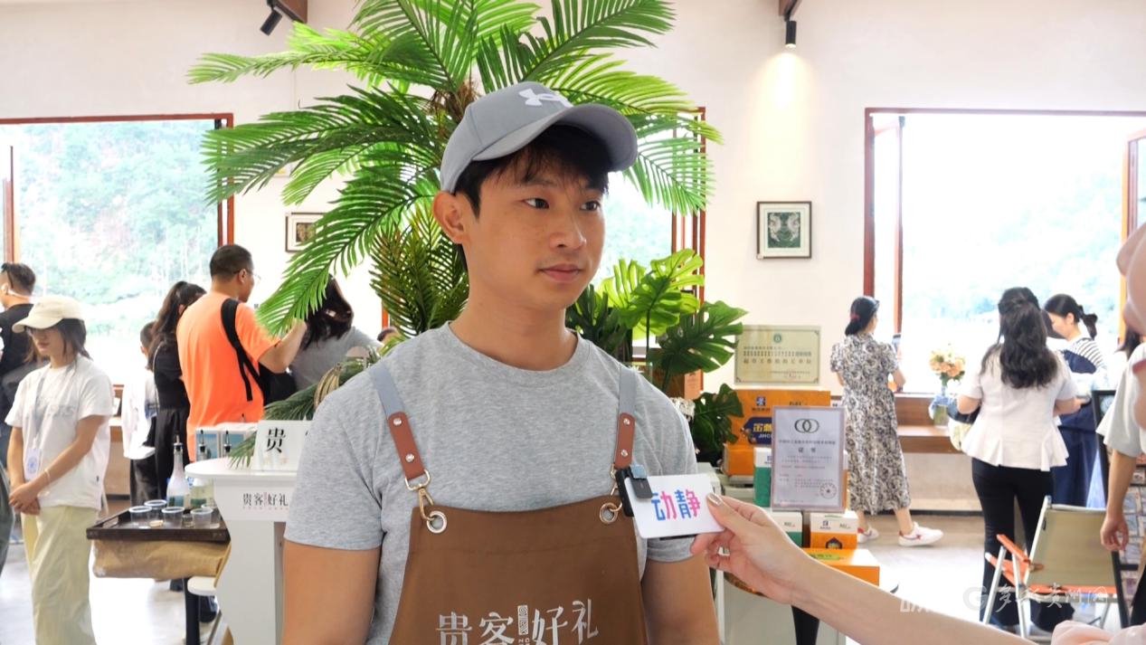 贵客好礼得福阁店店长 许铁山