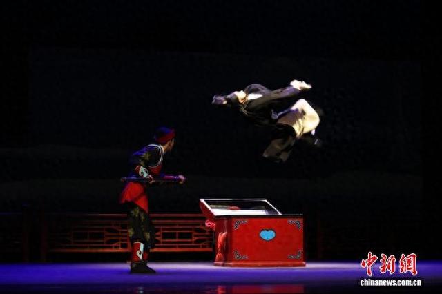 图为11月7日晚，桂林经典品牌文化精品《桂林有戏》演出现场。谢明梅 摄