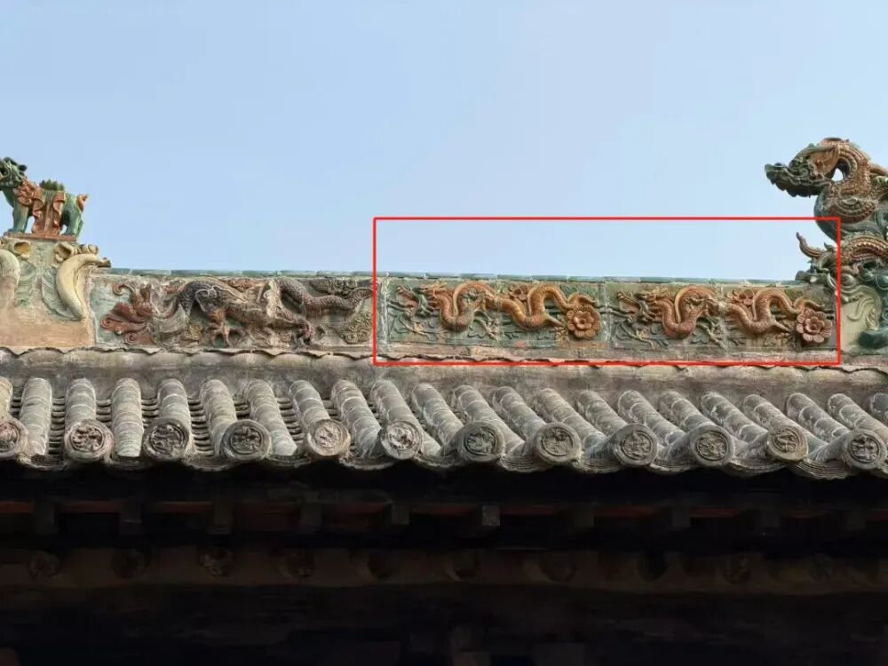 大皖新闻记者实拍夏禹神祠正脊琉璃现状