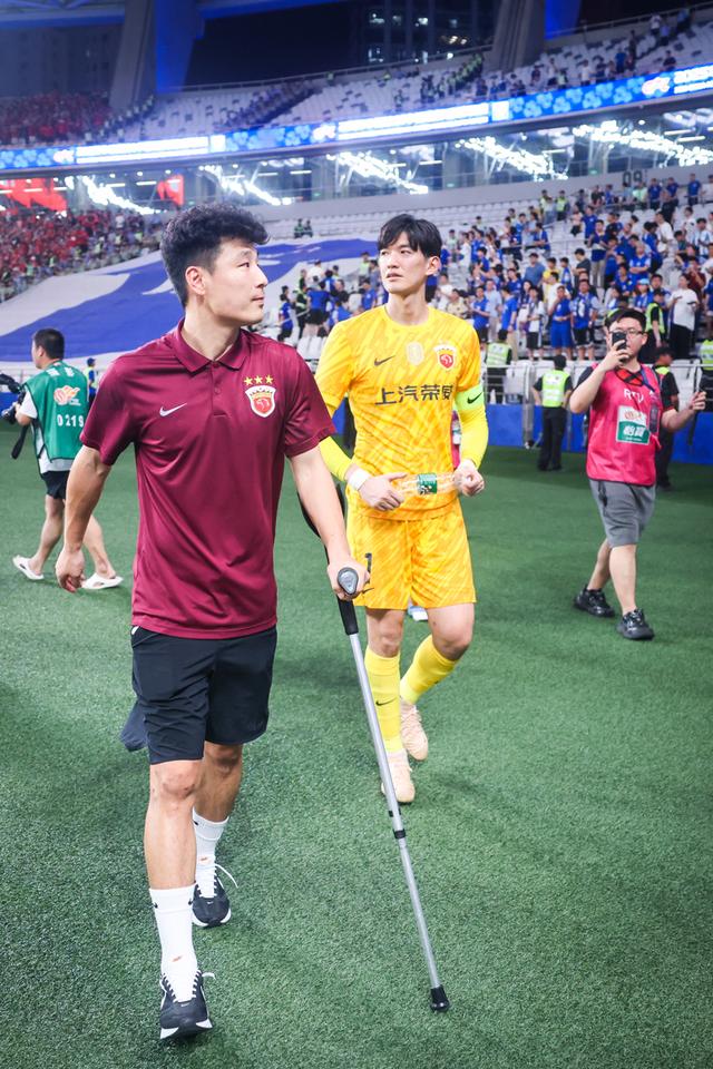 8月9日，上海体育场，中超第20轮上演“火星撞地球”的焦点大战。海港赢下上海德比后，保留夺冠希望。海沙尔摄