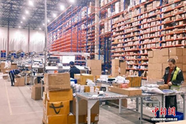 浙江中欧班列(义新欧)莫斯科物流集散中心近日正式揭牌运营。(莫斯科物流集散中心供图)