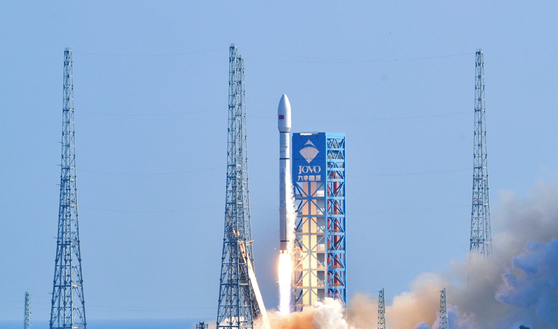 点火升空（孟凡子 摄）