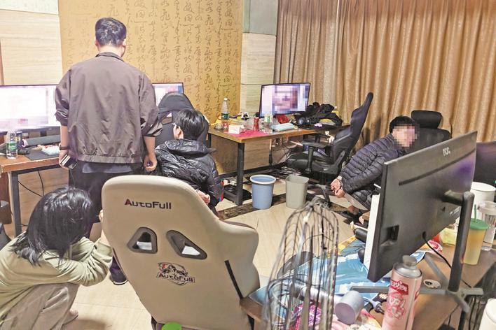 　　▲桐乡市公安局破获一起网络游戏侵权案