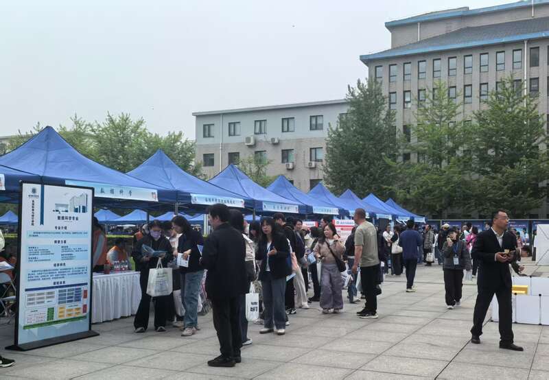 北京物资学院校园开放日现场。中青报·中青网记者李瑞璇/摄