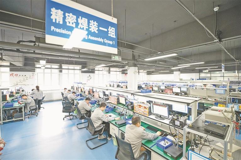 生产车间一角。本报记者 张春雷摄