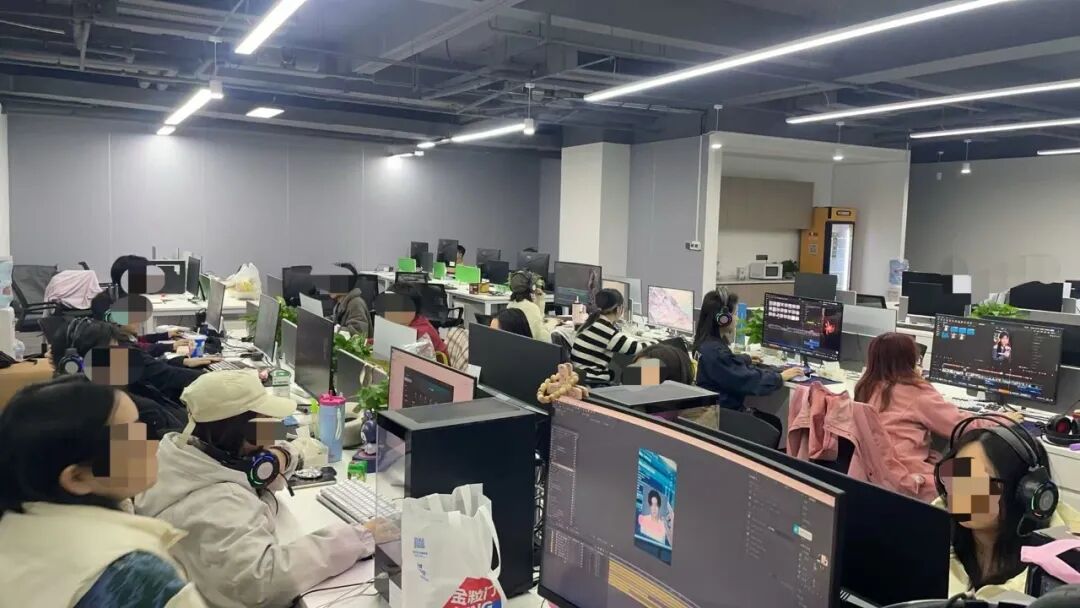 鹤芽漫剧凌晨开工 图片来源：受访者提供