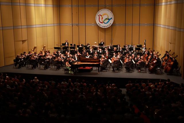 去年6月，柏林爱乐携手王羽佳带来“柏林爱乐在上海”音乐会 蔡晴 摄